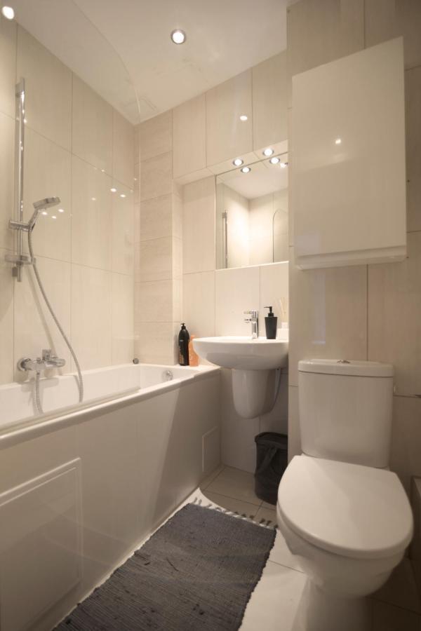 By The River And City Center - Comfortable Rooms 브로츠와프 외부 사진